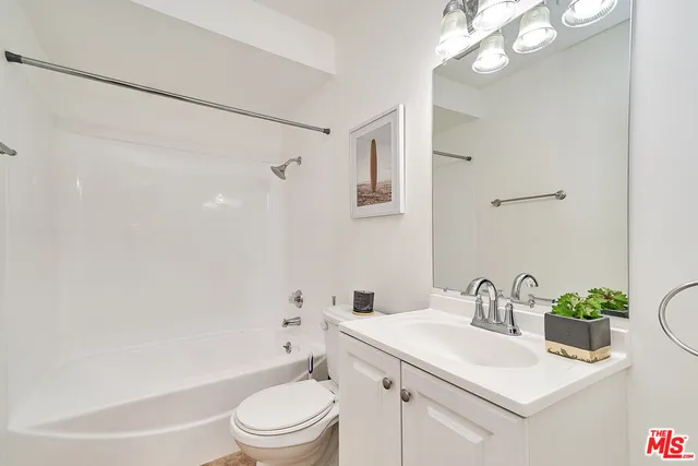 $315,000 | 320 South Ardmore Avenue, Unit 120, Los Angeles, CA 90020