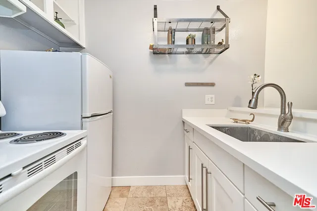 $315,000 | 320 South Ardmore Avenue, Unit 120, Los Angeles, CA 90020