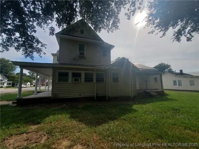 $800 | 508 South Magnolia Avenue, Dunn, NC 28334
