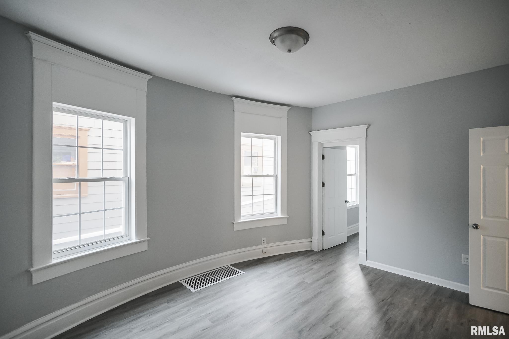 1107 North Sheridan Road Peoria, IL 61606 - Photo 18 of 76 Gallery Image 18