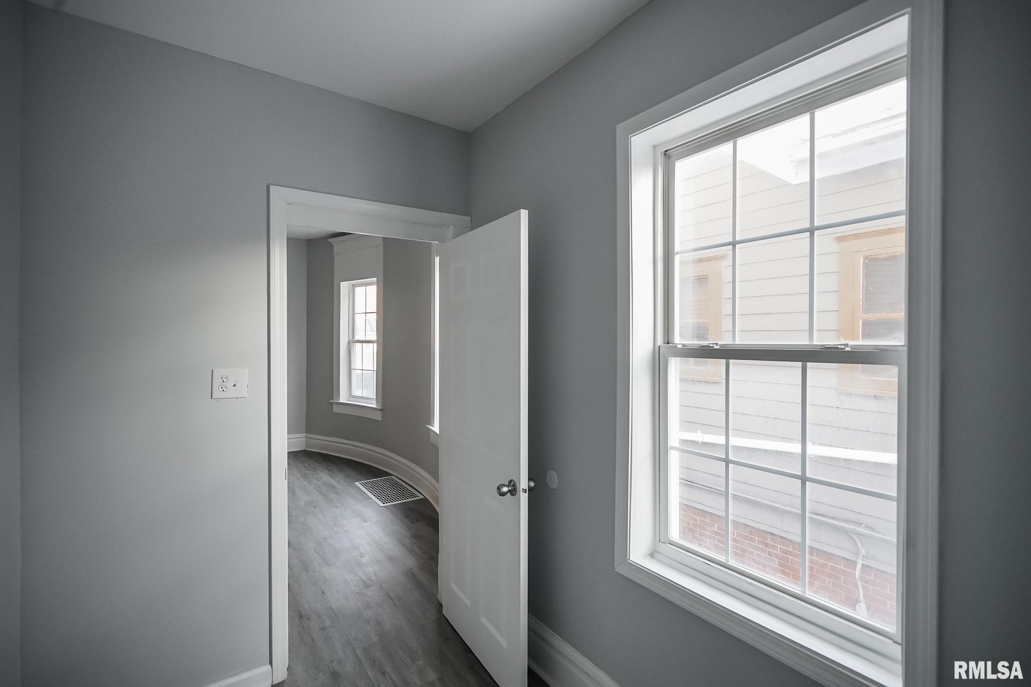 1107 North Sheridan Road Peoria, IL 61606 - Photo 22 of 76 Gallery Image 22