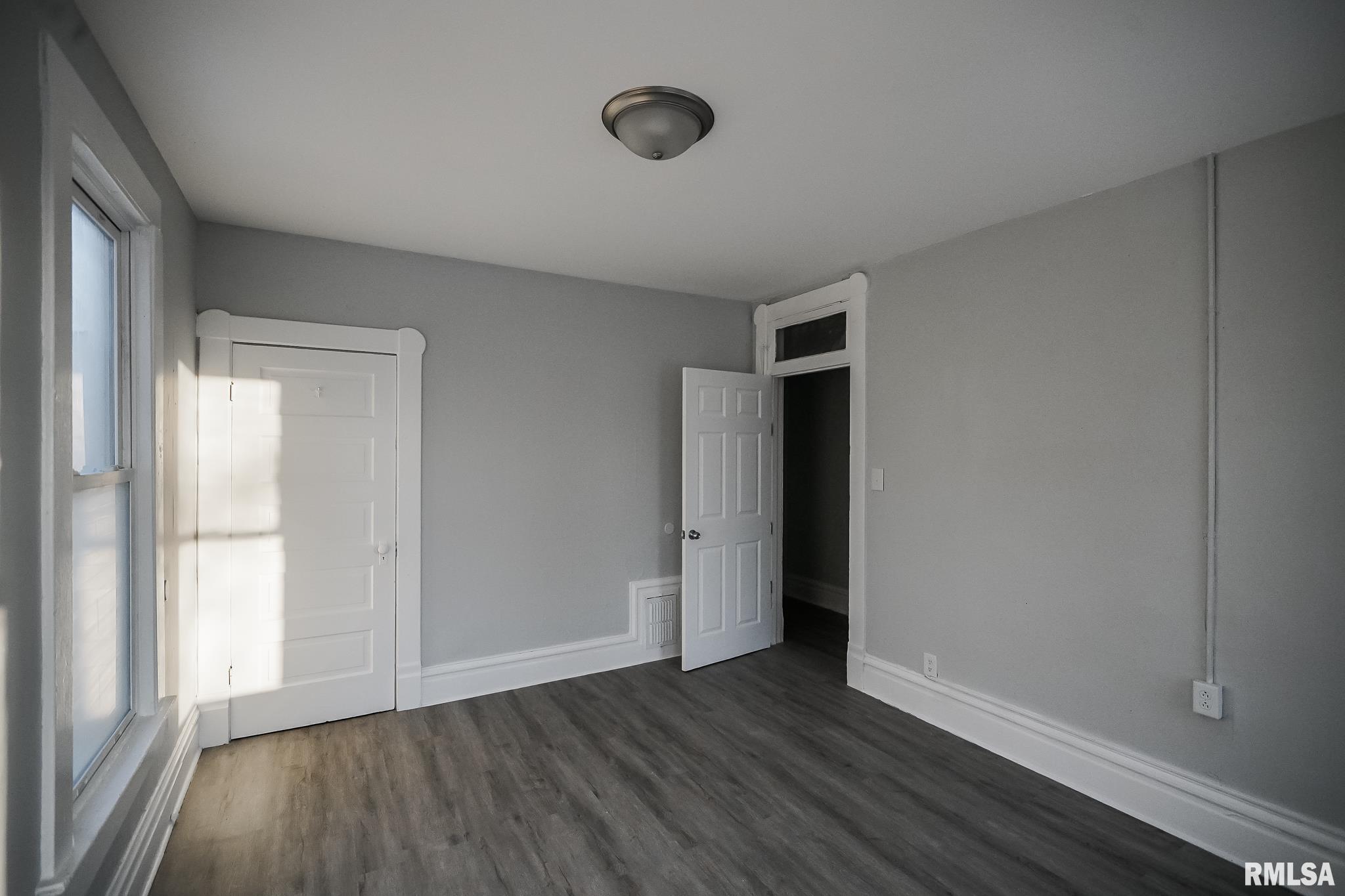 1107 North Sheridan Road Peoria, IL 61606 - Photo 28 of 76 Gallery Image 28