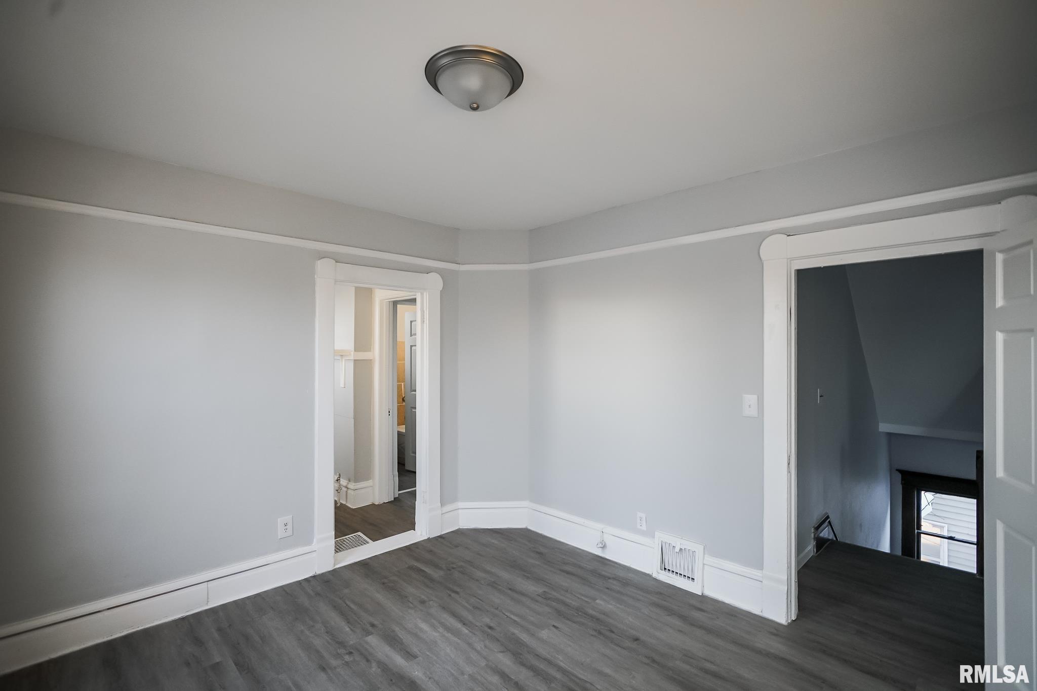 1107 North Sheridan Road Peoria, IL 61606 - Photo 37 of 76 Gallery Image 37