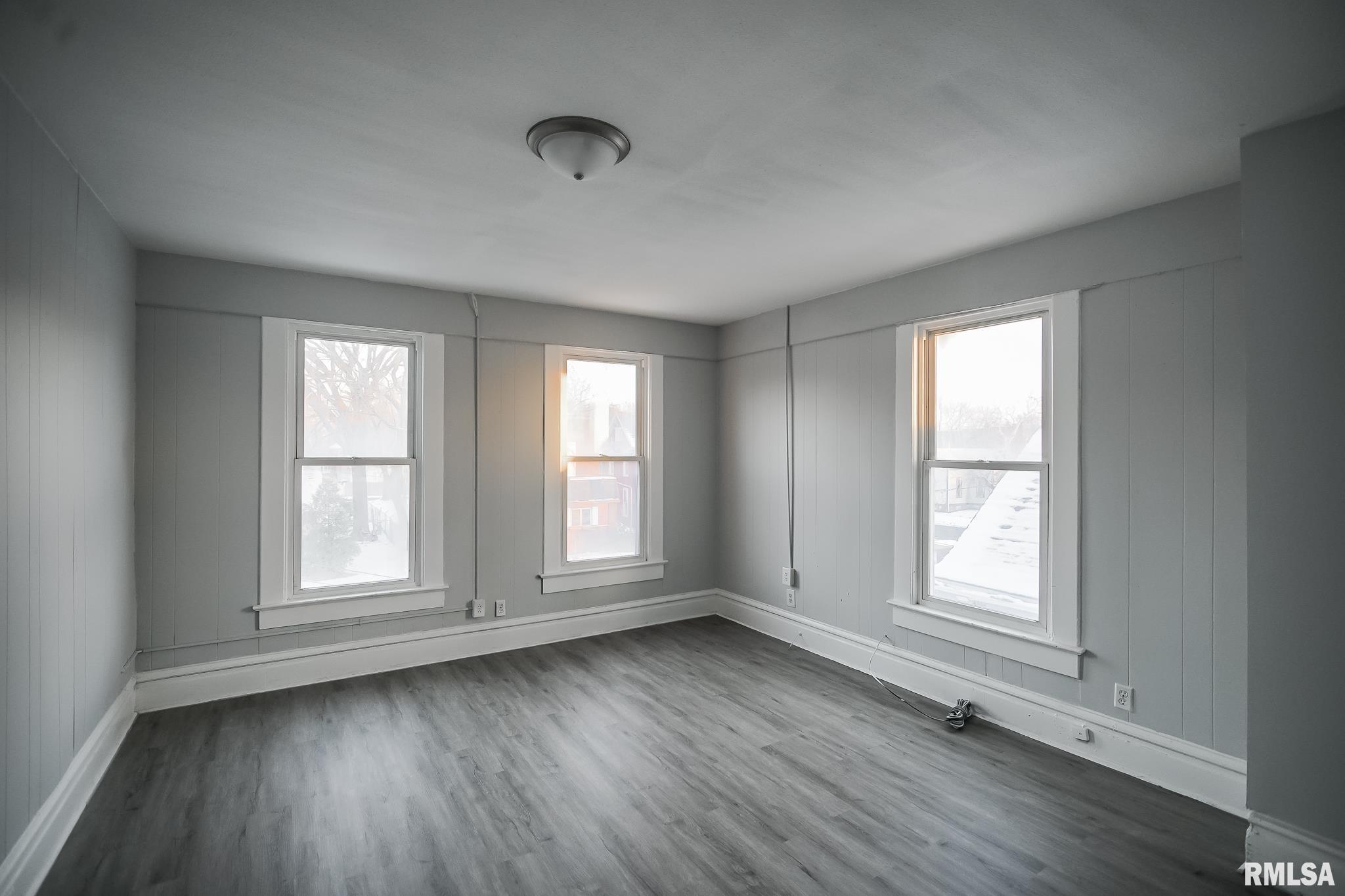 1107 North Sheridan Road Peoria, IL 61606 - Photo 46 of 76 Gallery Image 46