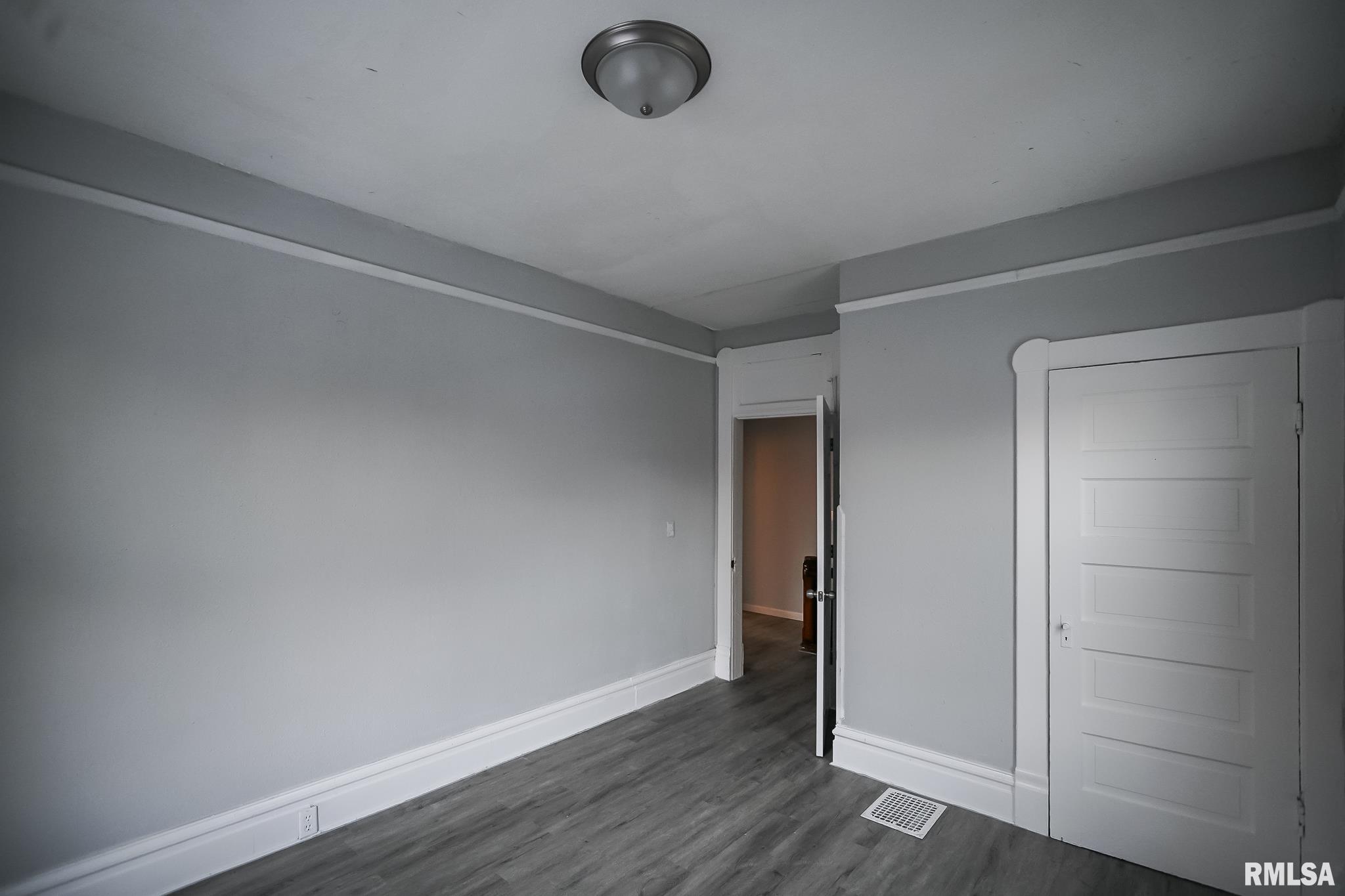 1107 North Sheridan Road Peoria, IL 61606 - Photo 52 of 76 Gallery Image 52