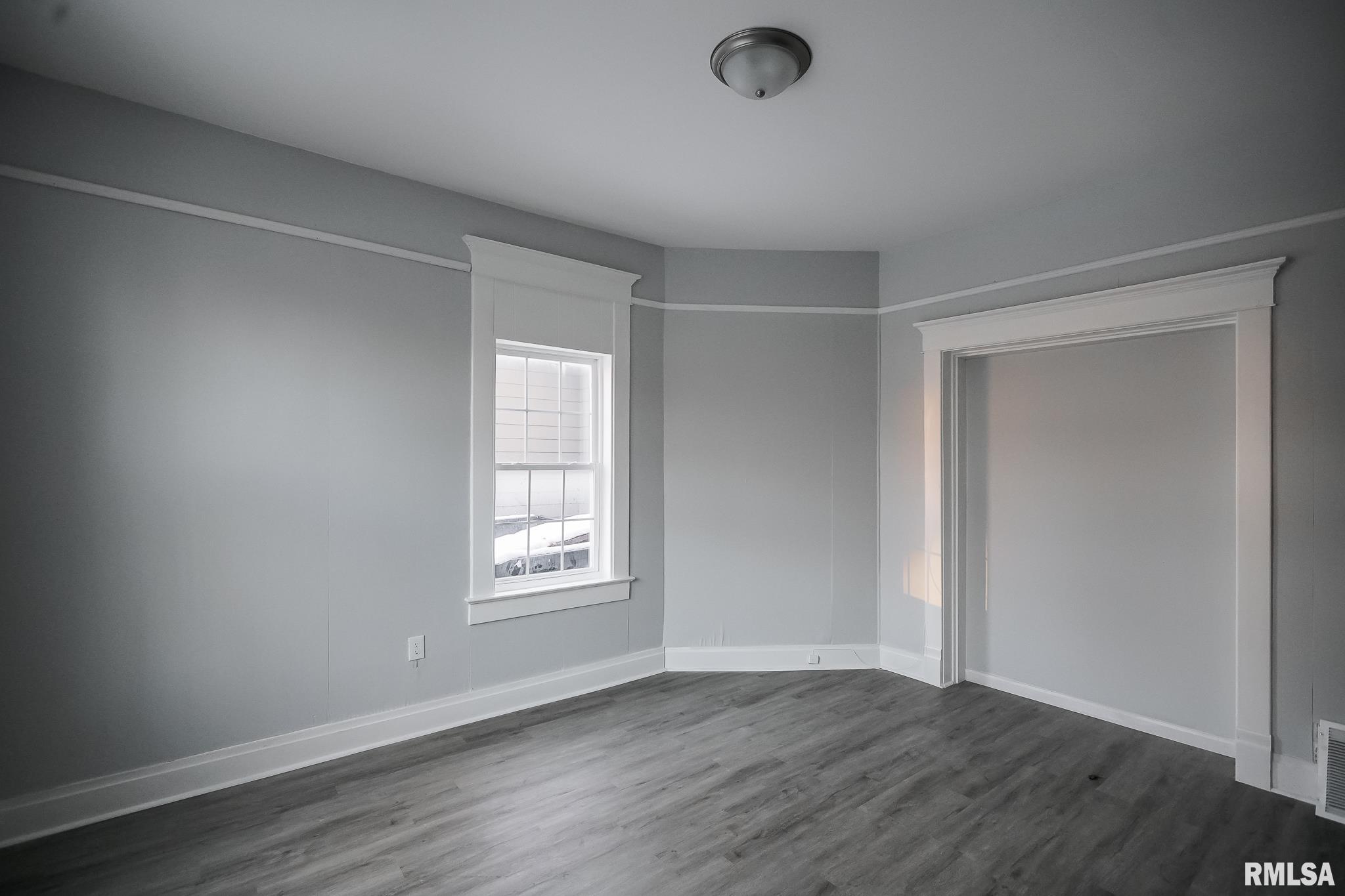 1107 North Sheridan Road Peoria, IL 61606 - Photo 9 of 76 Gallery Image 9