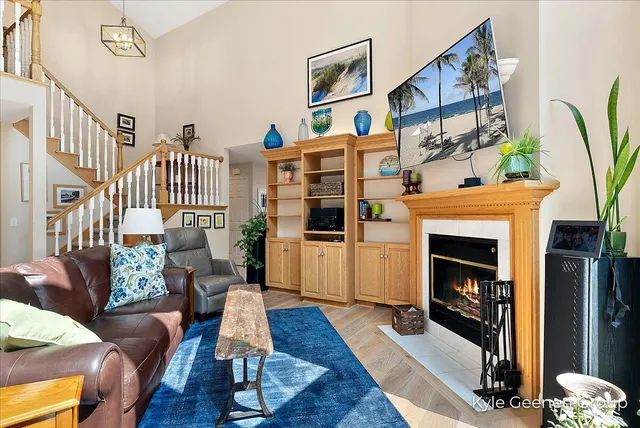 $995,000 | 46 Counts Cove Court, Holland, MI 49424