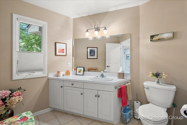 $995,000 | 46 Counts Cove Court, Holland, MI 49424