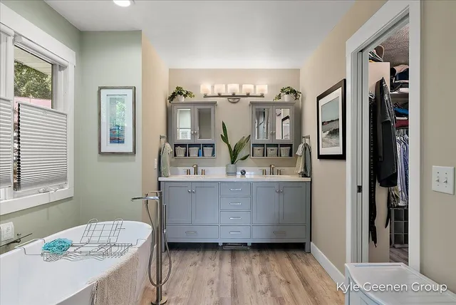 $995,000 | 46 Counts Cove Court, Holland, MI 49424