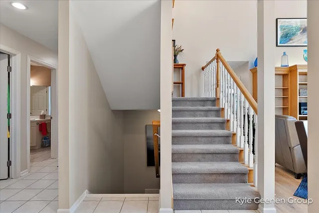 $995,000 | 46 Counts Cove Court, Holland, MI 49424