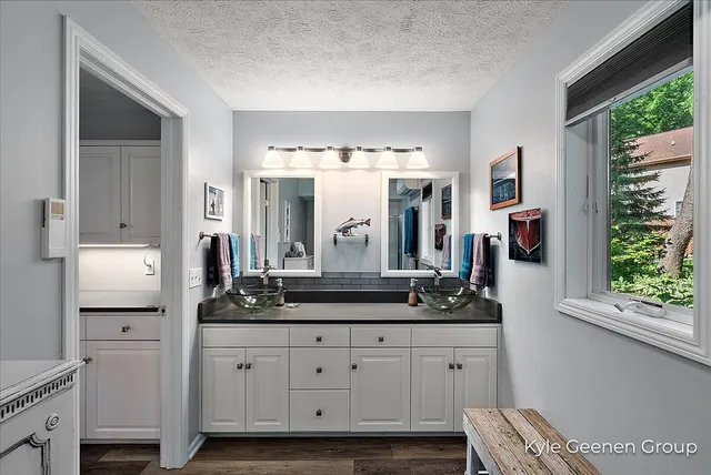 $995,000 | 46 Counts Cove Court, Holland, MI 49424