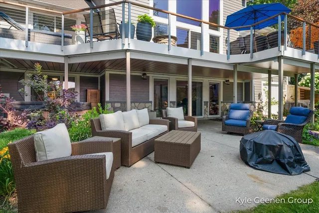 $995,000 | 46 Counts Cove Court, Holland, MI 49424