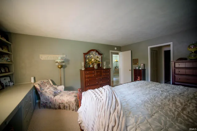 $394,900 | 2704 Rose Drive, Vincennes, IN 47591