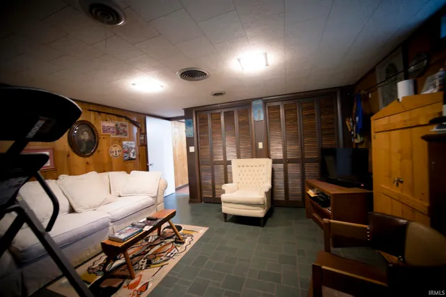 $394,900 | 2704 Rose Drive, Vincennes, IN 47591