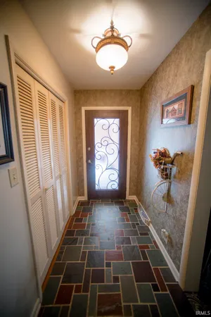 $385,000 | 2704 Rose Drive, Vincennes, IN 47591