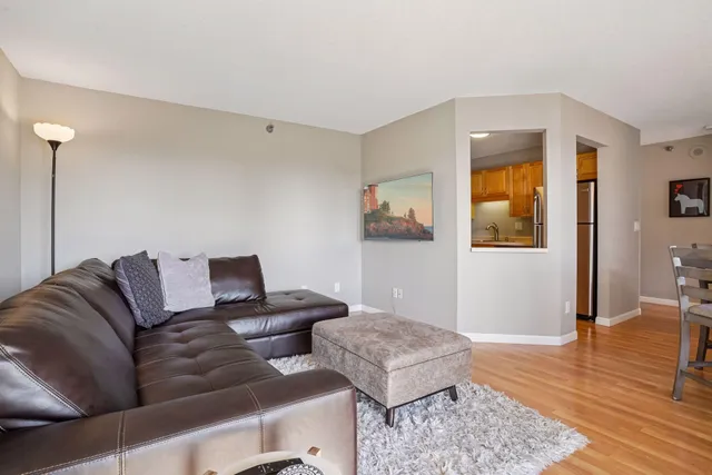 $189,000 | 78 10th Street East, Unit 1010, St. Paul, MN 55101