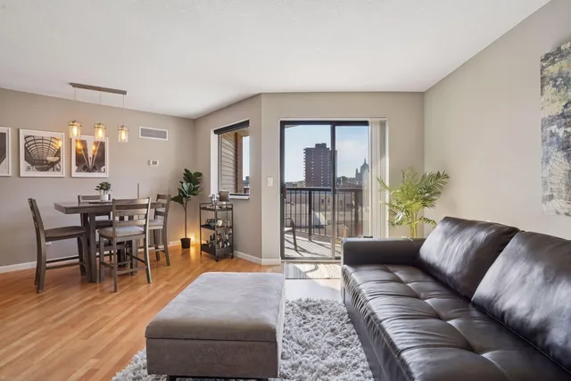 $189,000 | 78 10th Street East, Unit 1010, St. Paul, MN 55101