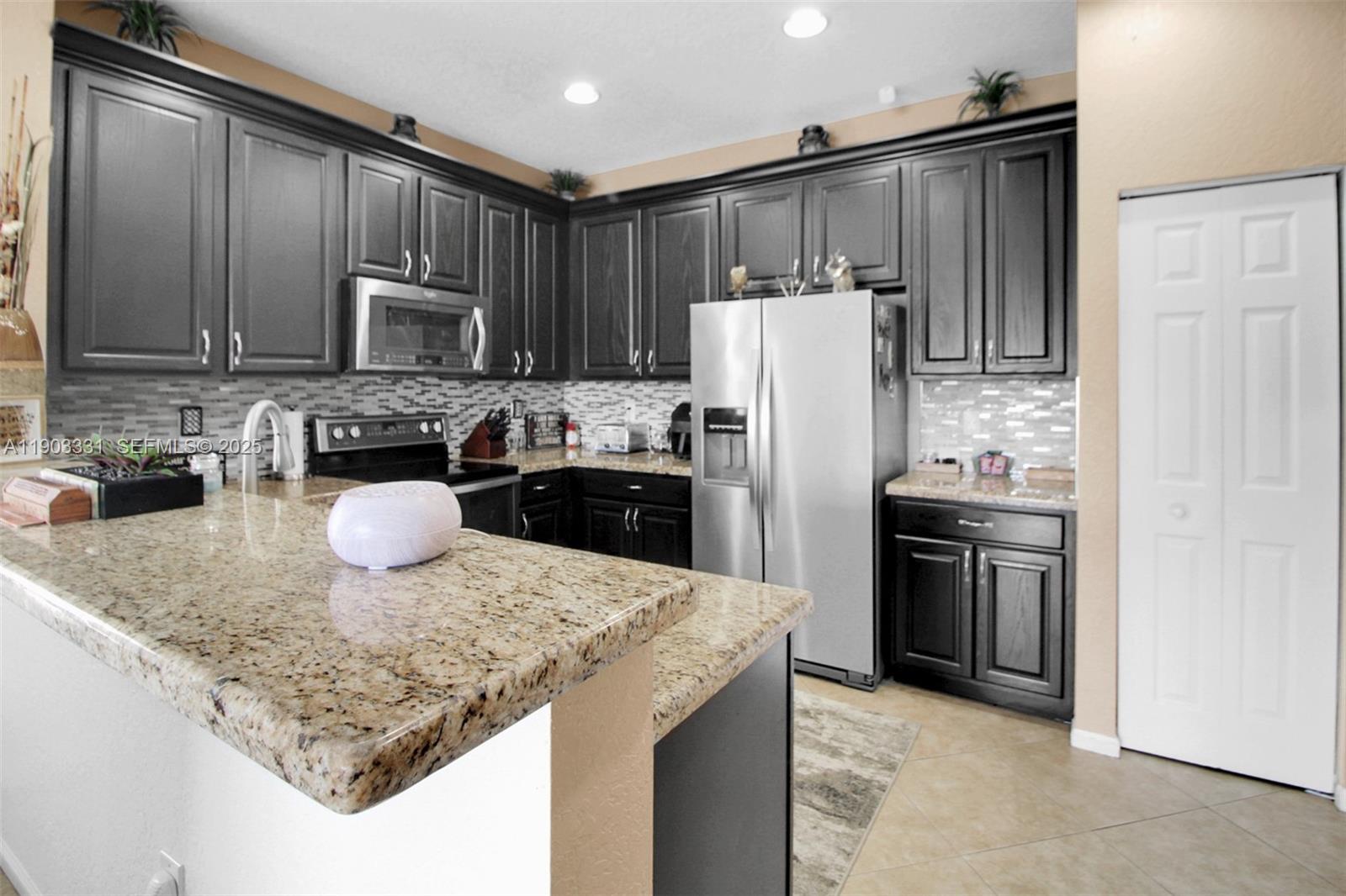 2953 Southwest 138th Avenue Miramar, FL 33027 - Photo 7 of 26