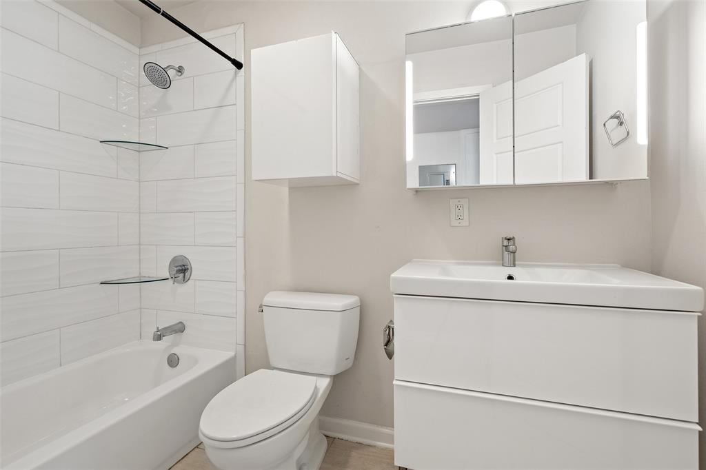 2404 Longview Street, Unit 105 Austin, TX 78705 - Photo 14 of 19