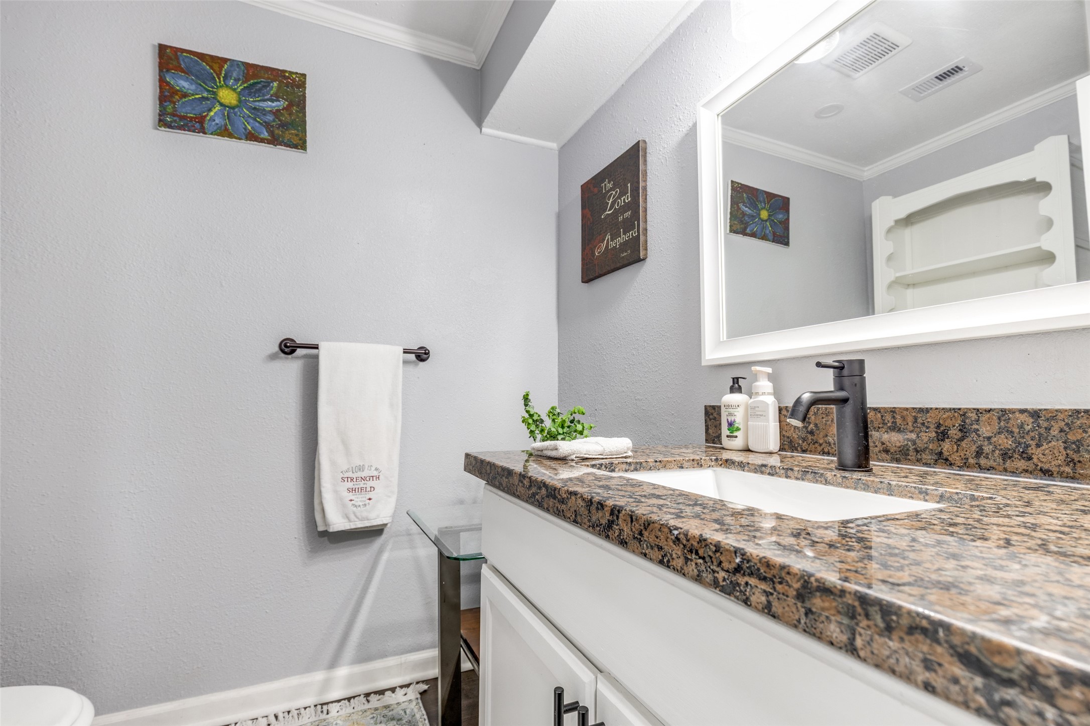 605 South Remington Drive Angleton, TX 77515 - Photo 14 of 25