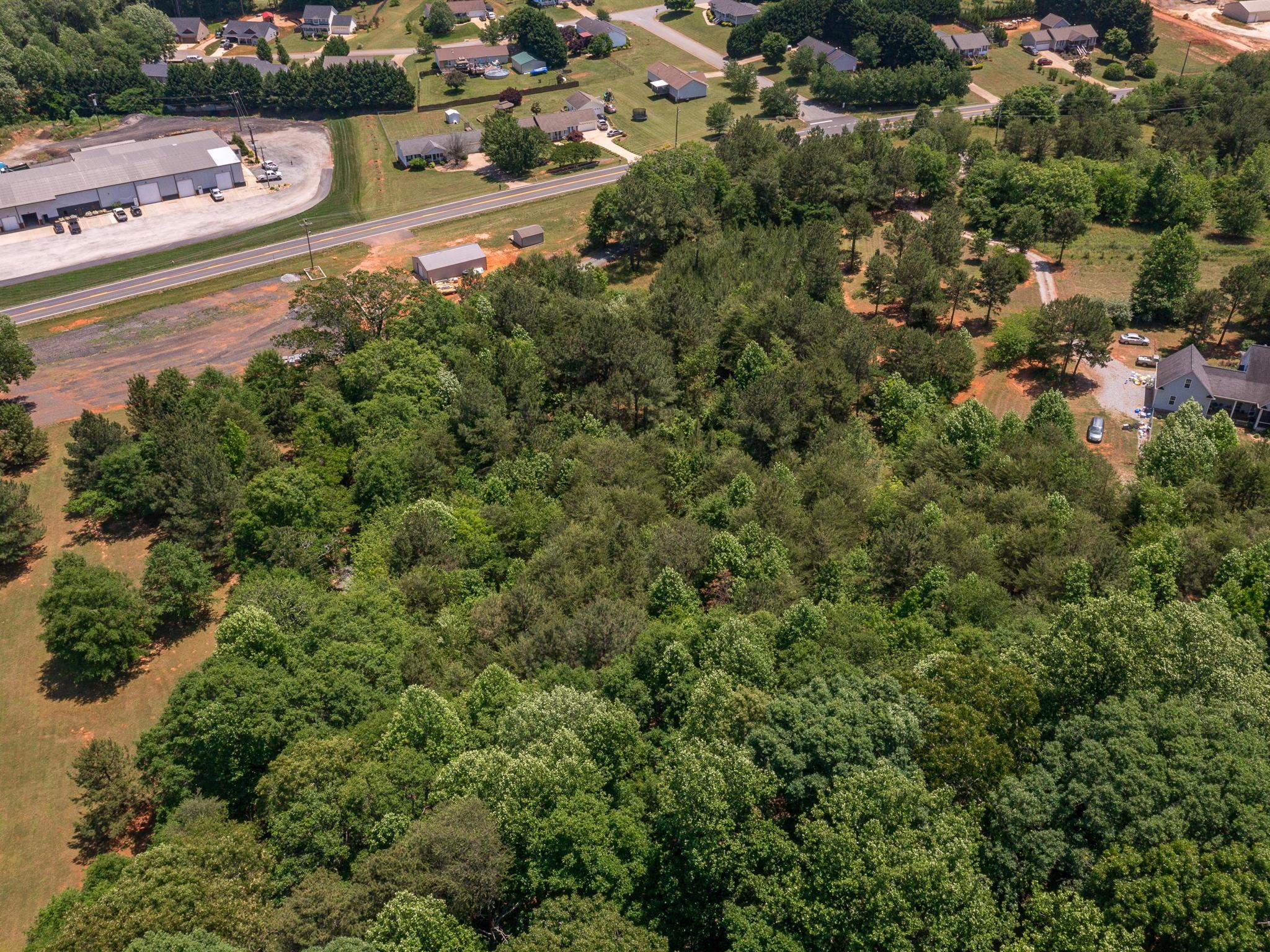 1435 Inman Road Wellford, SC 29385 - Photo 10 of 35