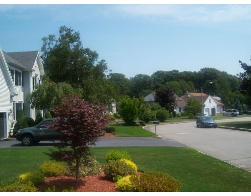 3 Constitution Road Stoneham, MA 02180 - Photo 4 of 30 Gallery Image 4