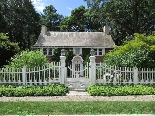 $10,000 | 115 Aspen Avenue, Newton, MA 02466