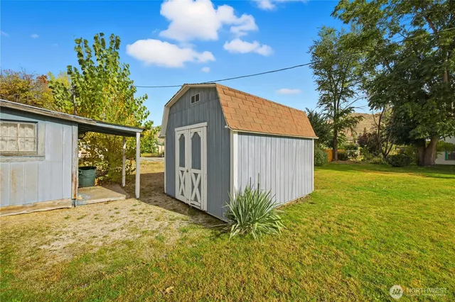 a front view of house with yard