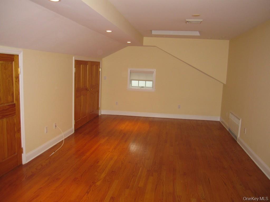 62 Soundview Street New Rochelle, NY 10805 - Photo 8 of 16