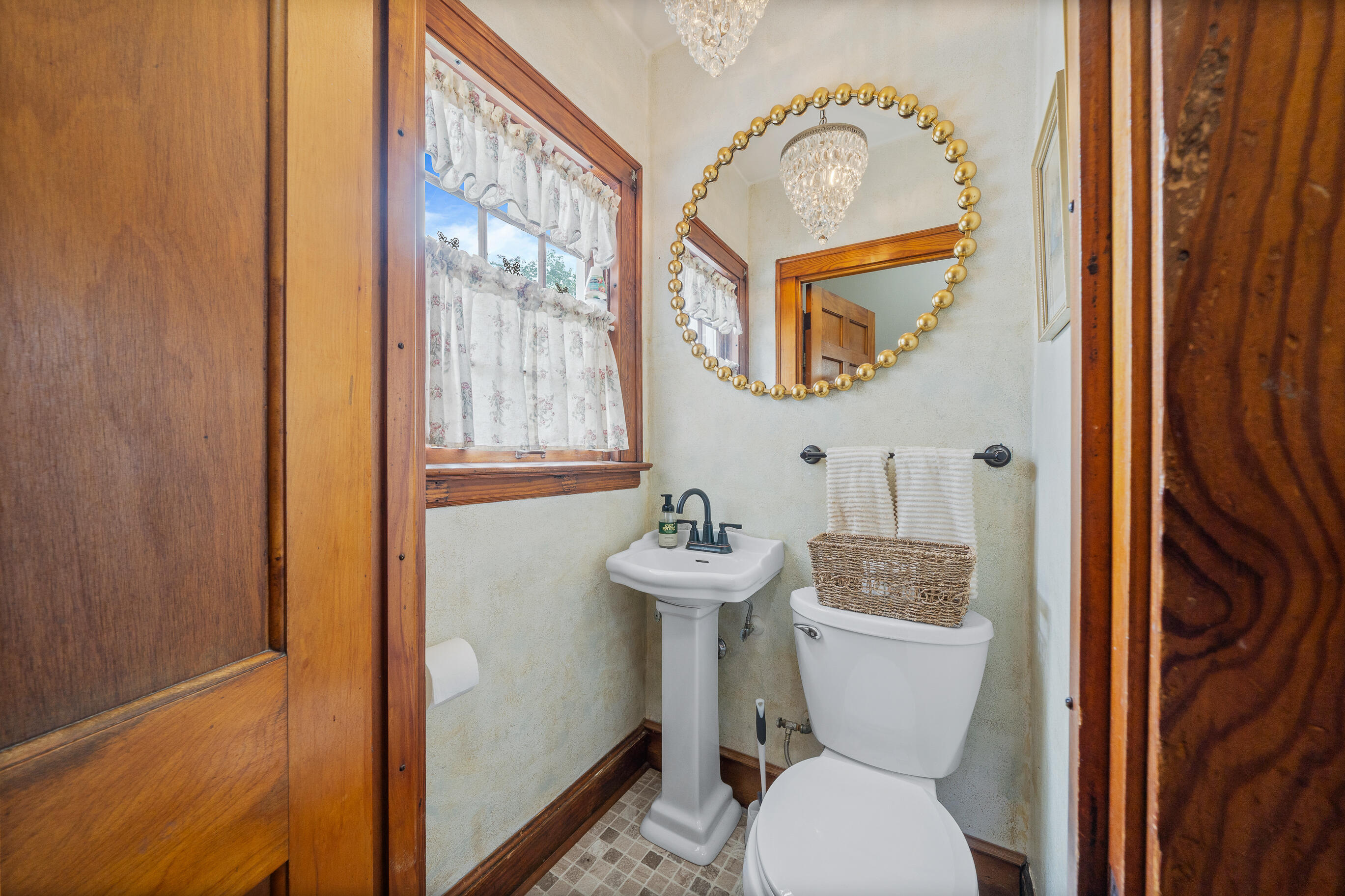 1105 Barnes Street Delavan, WI 53115 - Photo 23 of 52 Powder Room