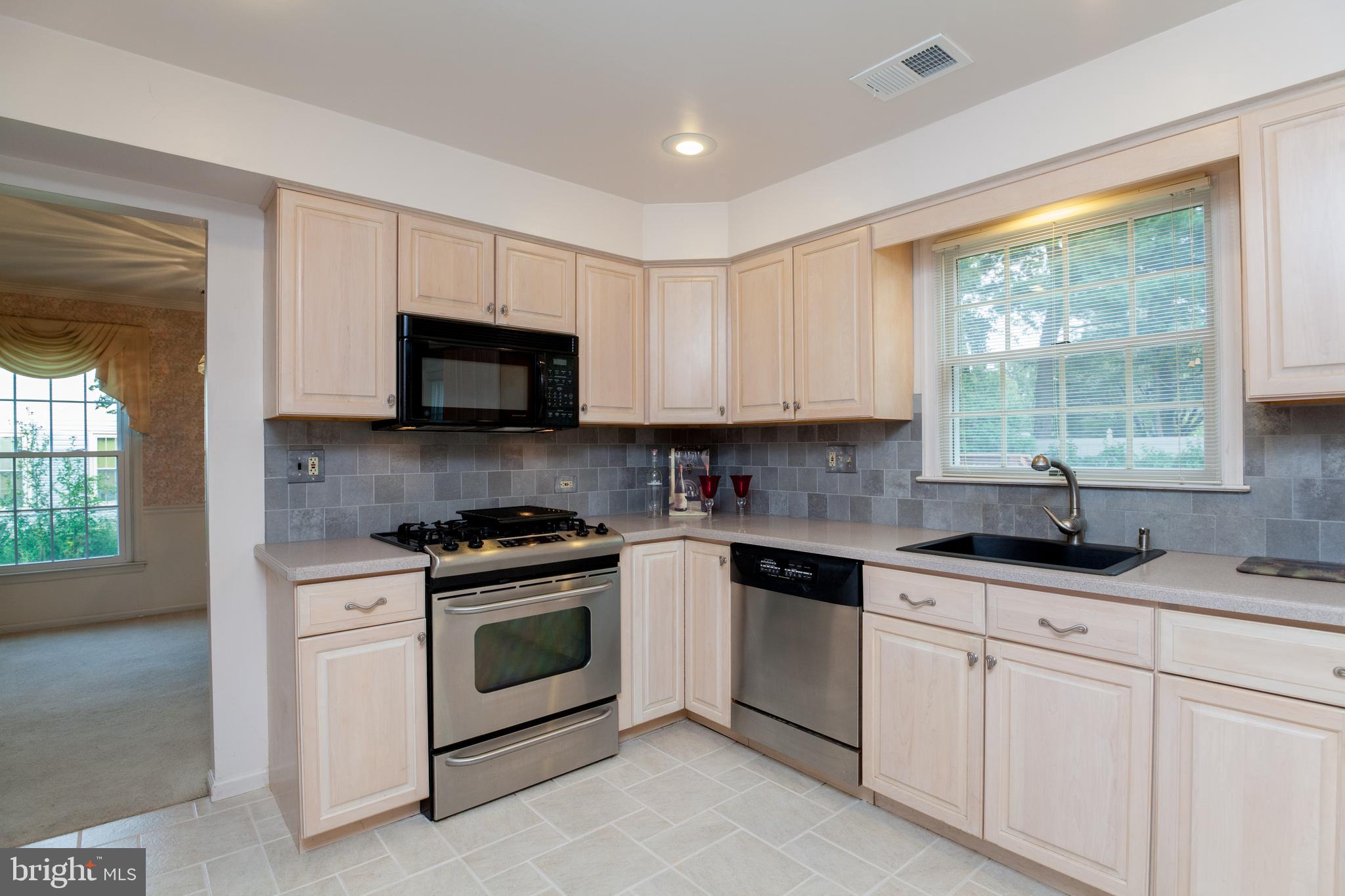 5890 Hudson Road Bensalem, PA 19020 - Photo 12 of 49 Kitchen