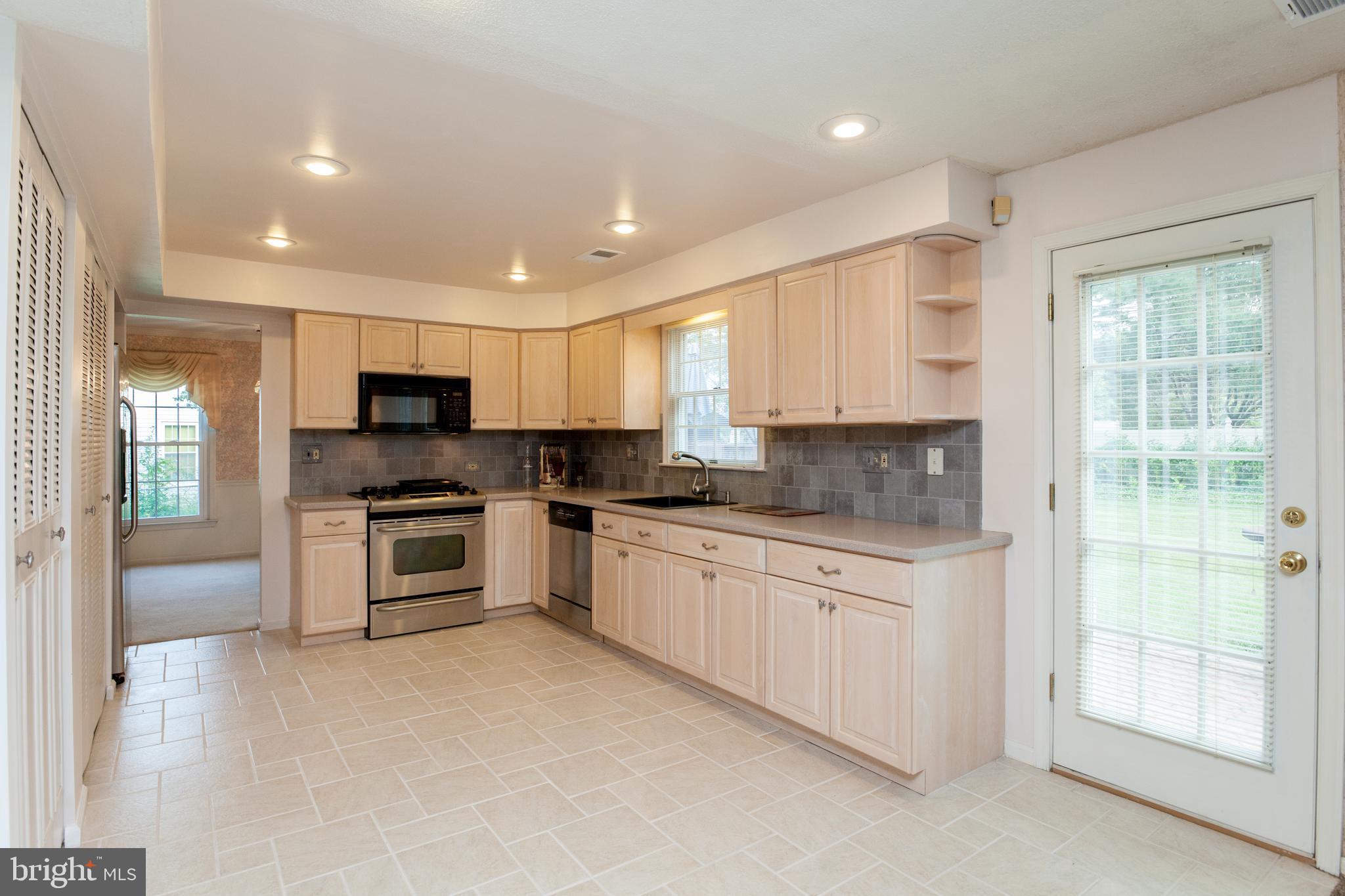 5890 Hudson Road Bensalem, PA 19020 - Photo 15 of 49 Kitchen