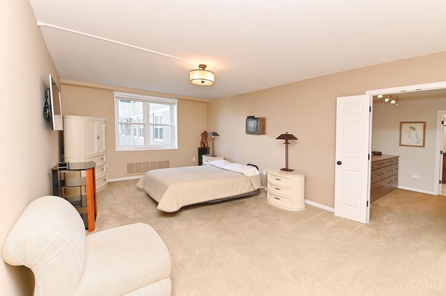 2444 Madison Road, Unit 507 Cincinnati, OH 45208 - Photo 28 of 44