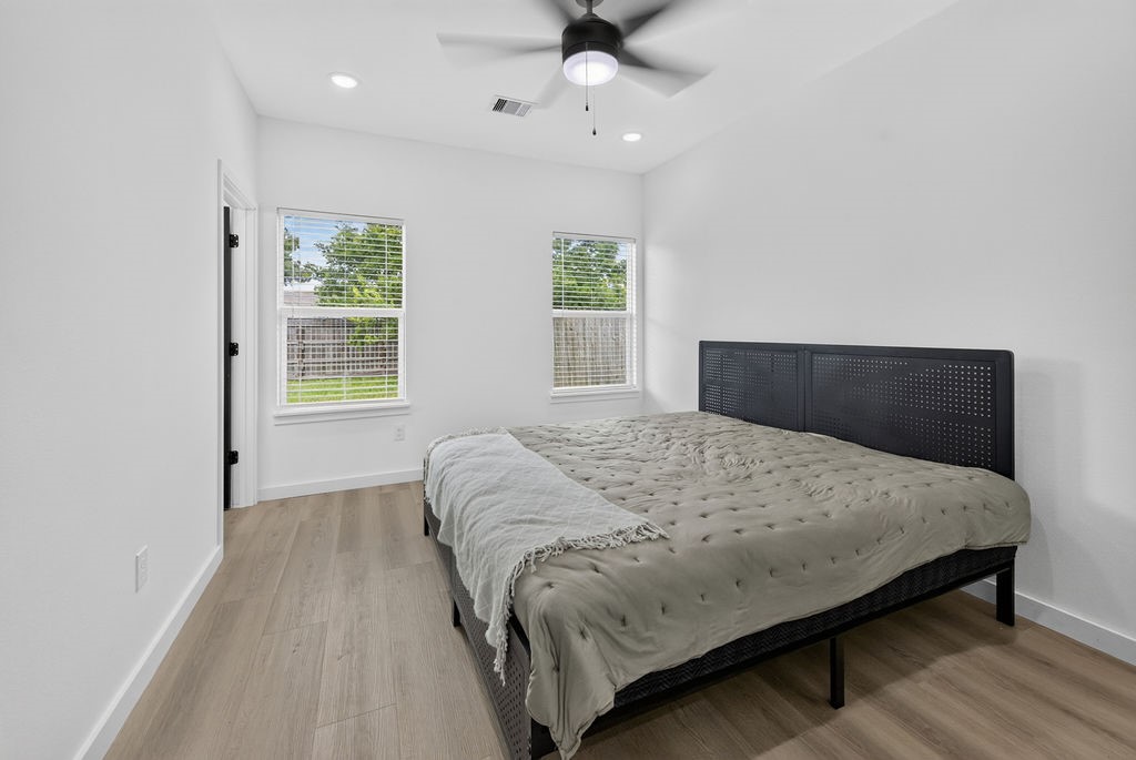 715 Rosedale Street La Marque, TX 77568 - Photo 15 of 20 Primary Bedroom