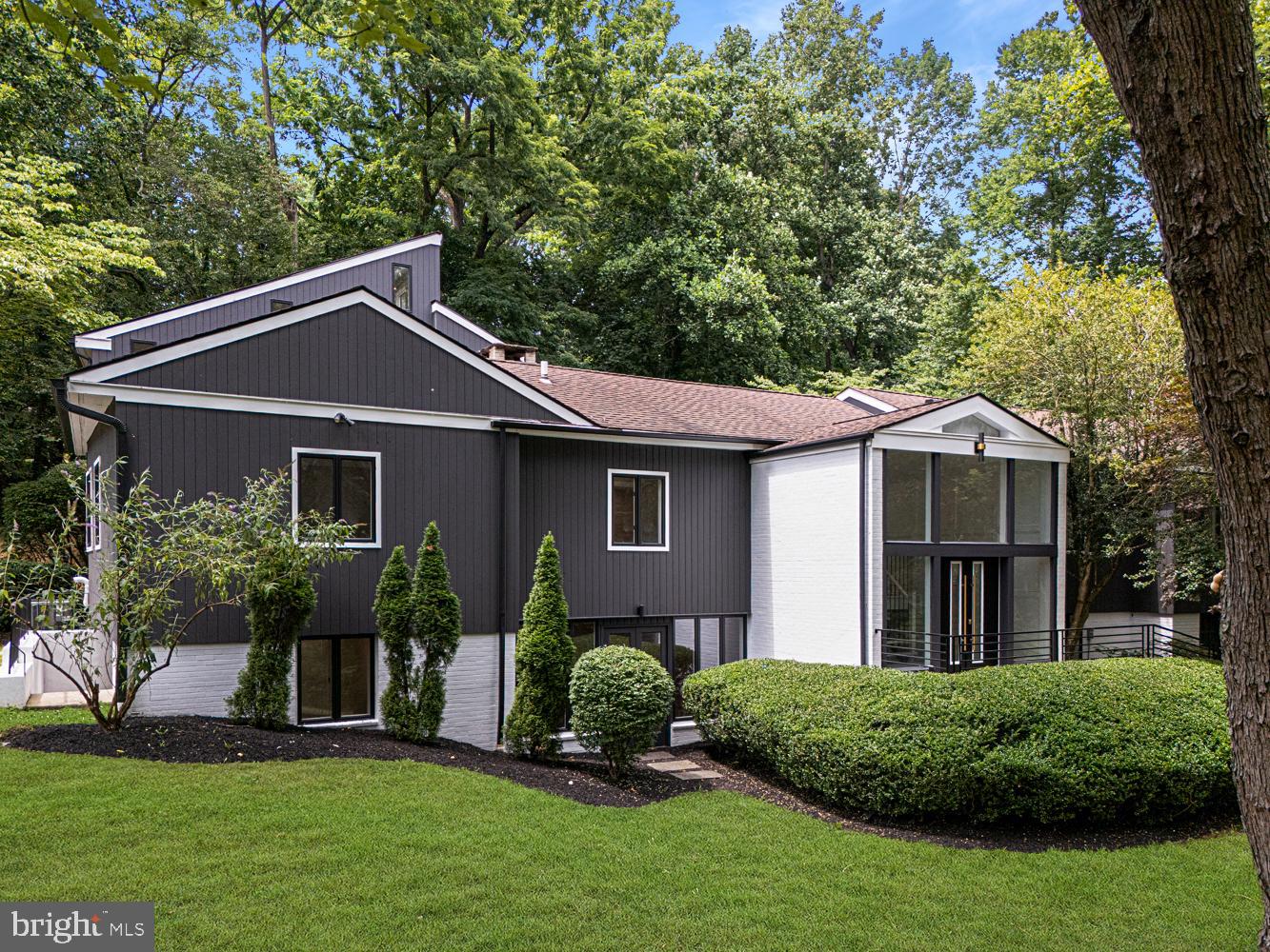 117 West Possum Hollow Road Wallingford, PA 19086 - Photo 1 of 38 Welcome home to 117 W Possum Hollow Road
