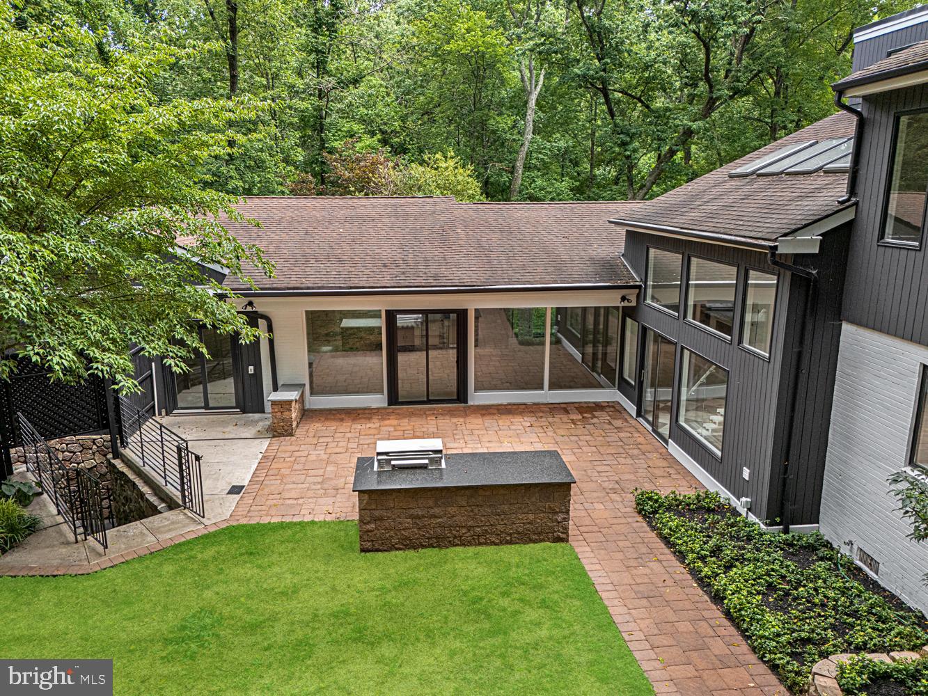 117 West Possum Hollow Road Wallingford, PA 19086 - Photo 11 of 38 Patio with outdoor grill kitchen