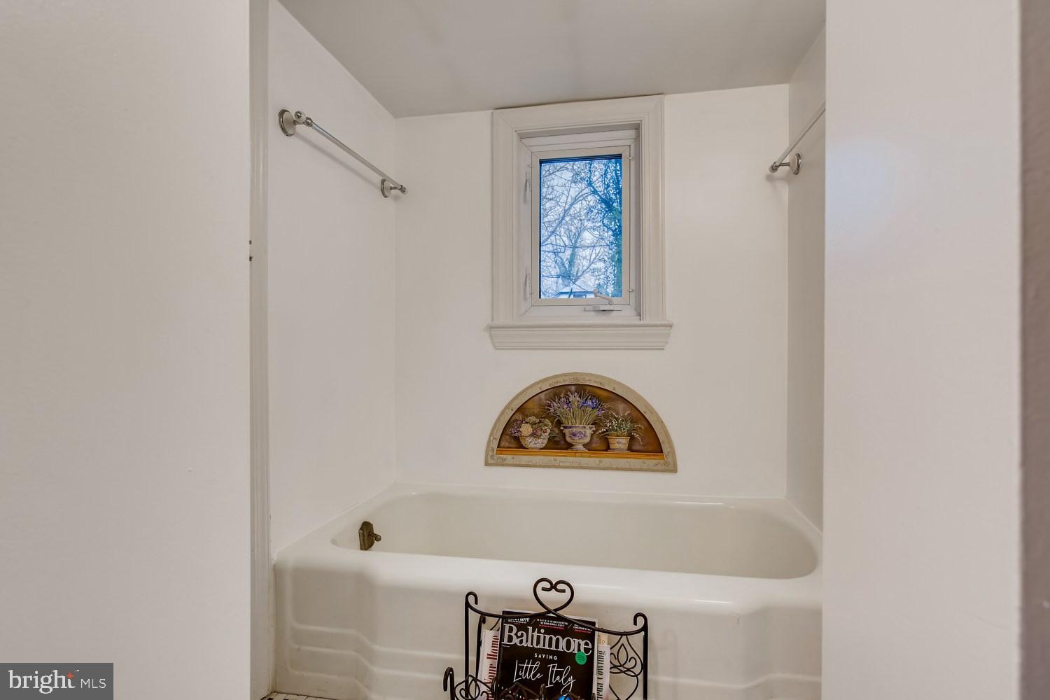 4904 Woodside Road Baltimore, MD 21229 - Photo 13 of 36