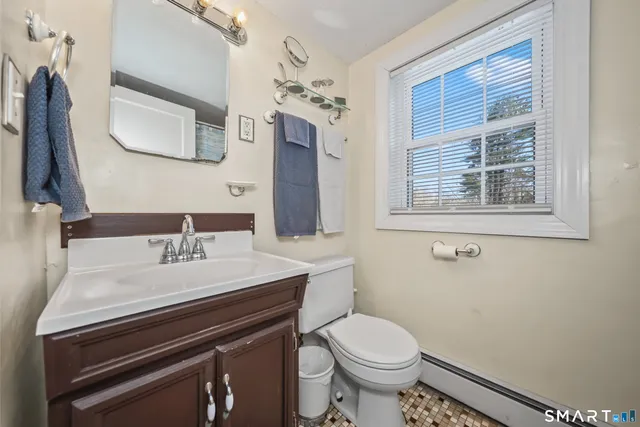 $360,000 | 790 Wintergreen Avenue, Hamden, CT 06514