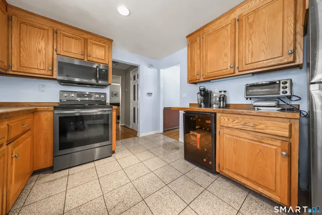 $360,000 | 790 Wintergreen Avenue, Hamden, CT 06514