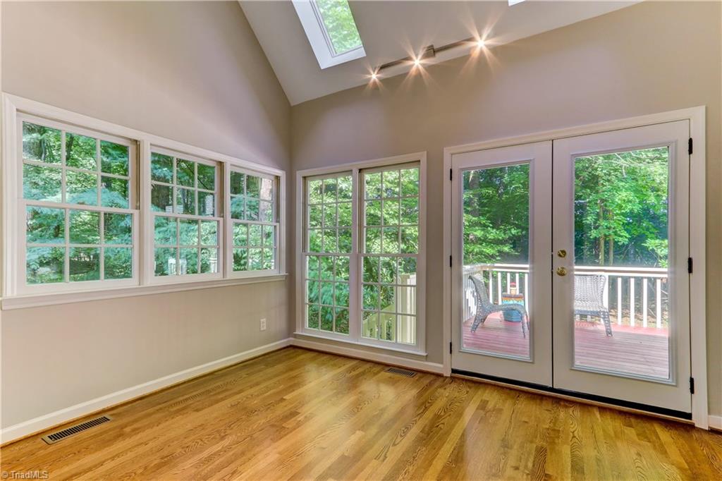 4201 Rockingham Road South Greensboro, NC 27407 - Photo 15 of 30 Sun Room