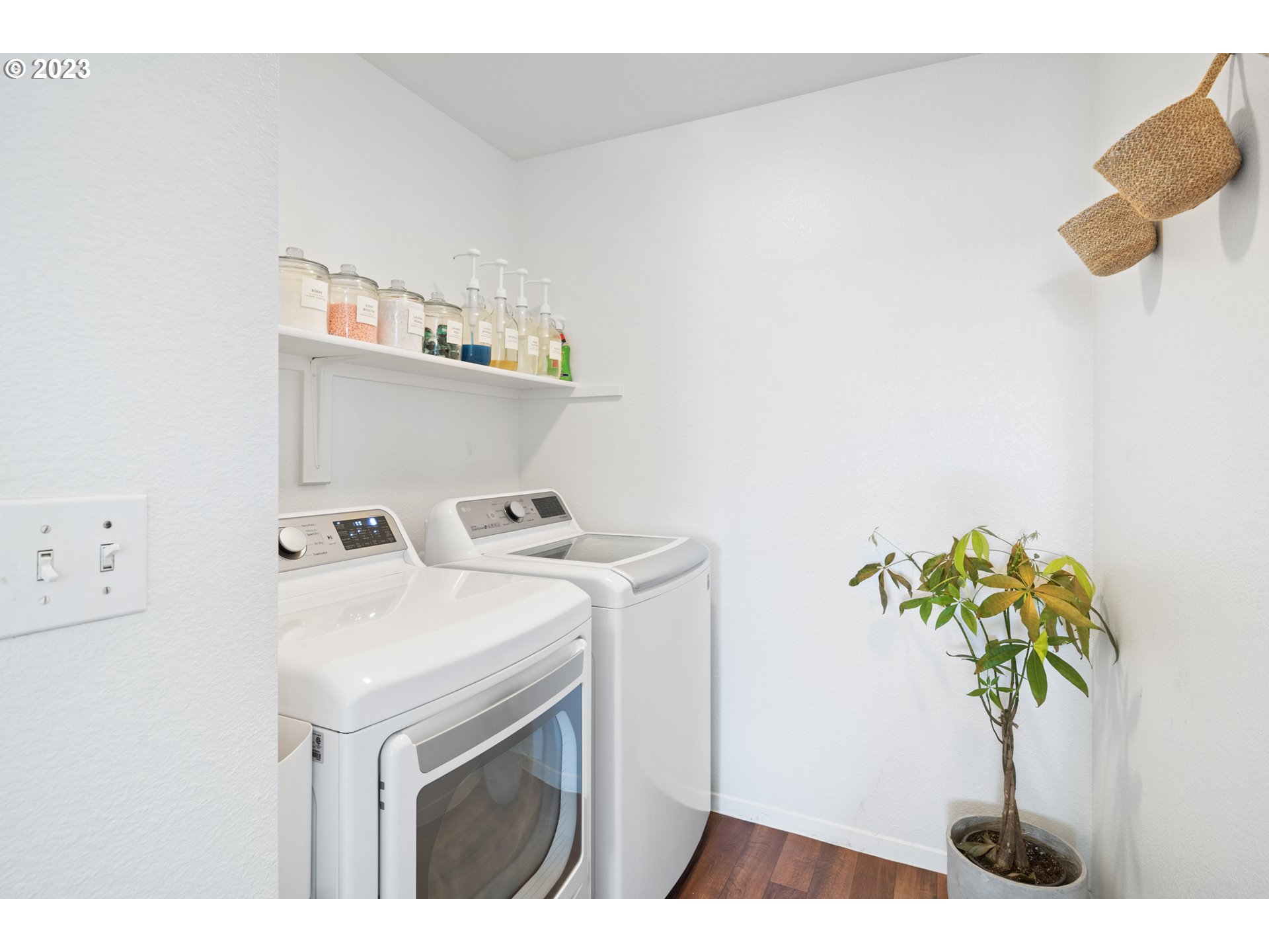 5225 Jean Road, Unit 309 Lake Oswego, OR 97035 - Photo 21 of 26 a utility room with dryer and washer