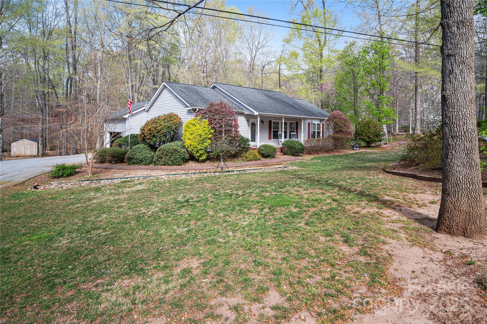 595 Houston Road Columbus, NC 28722 - Photo 4 of 46 Gallery Image 4