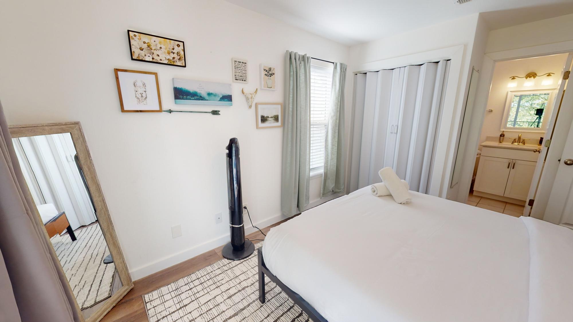 6409 Burns Street, Unit 307 Austin, TX 78752 - Photo 13 of 19