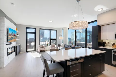 $545,000 | 740 Portland Avenue, Unit 907, Minneapolis, MN 55415