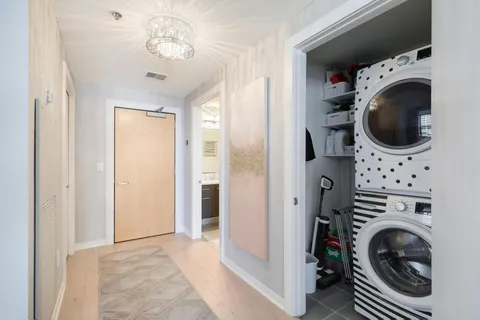 $545,000 | 740 Portland Avenue, Unit 907, Minneapolis, MN 55415