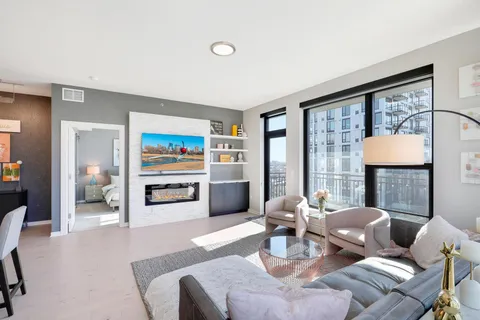 $545,000 | 740 Portland Avenue, Unit 907, Minneapolis, MN 55415