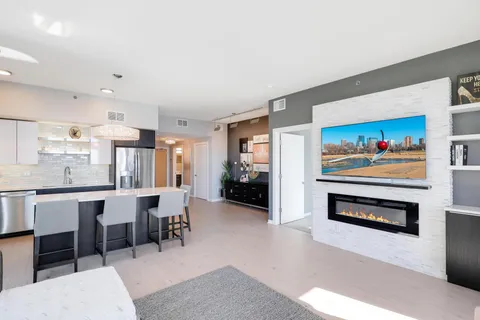 $545,000 | 740 Portland Avenue, Unit 907, Minneapolis, MN 55415