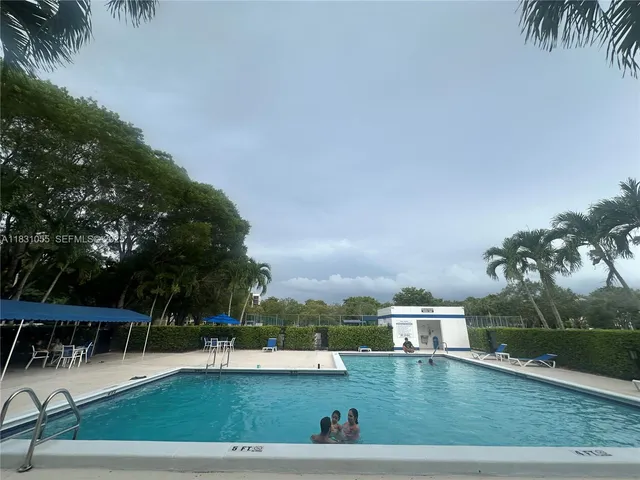 $2,700 | 16251 Golf Club Road, Unit 204, Weston, FL 33326