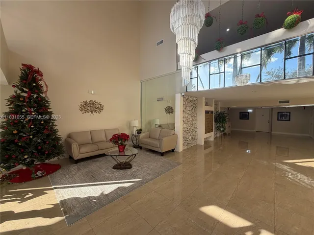 $2,700 | 16251 Golf Club Road, Unit 204, Weston, FL 33326