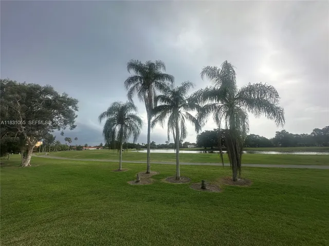 $2,700 | 16251 Golf Club Road, Unit 204, Weston, FL 33326